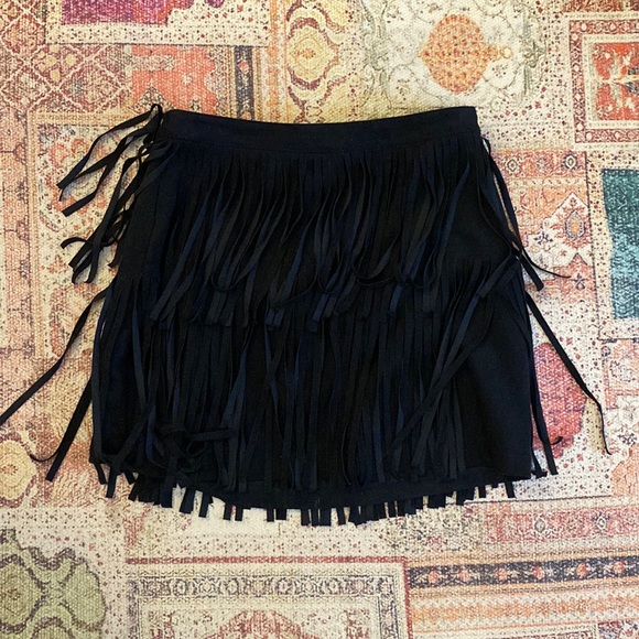 Hm mini fringe skirt size 6 zipper enclosure - Picture 1 of 4